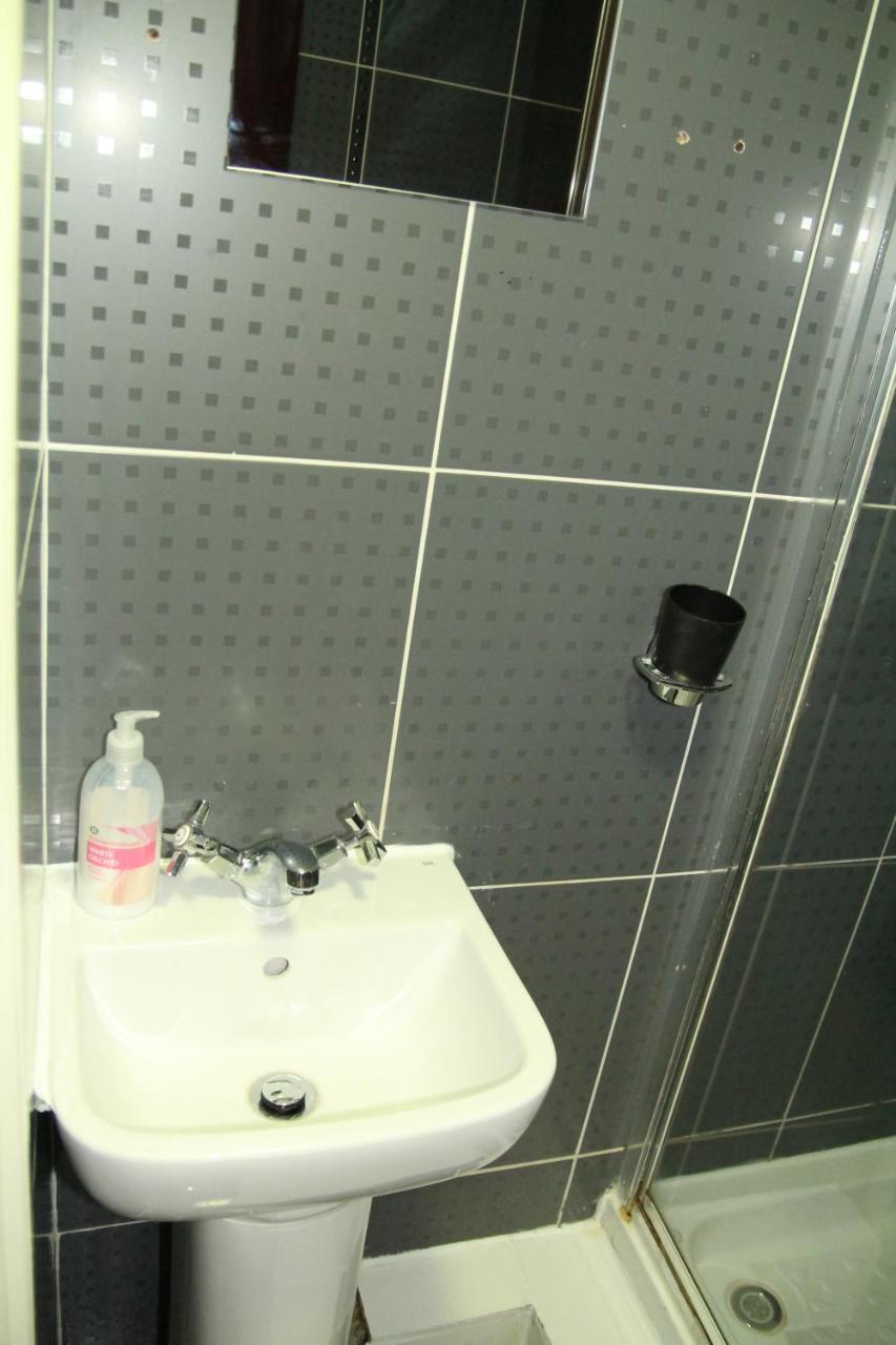 Family Room Bathroom,917890189:JPEG